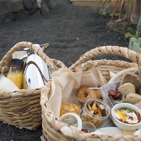 布埃纳维斯塔兰萨罗特住宿加早餐旅馆 La Asomada  外观 照片